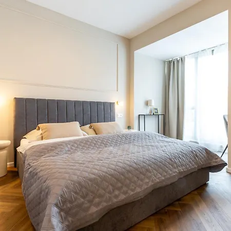 Ah Luxury Designer Aparment Bastova Apartmán